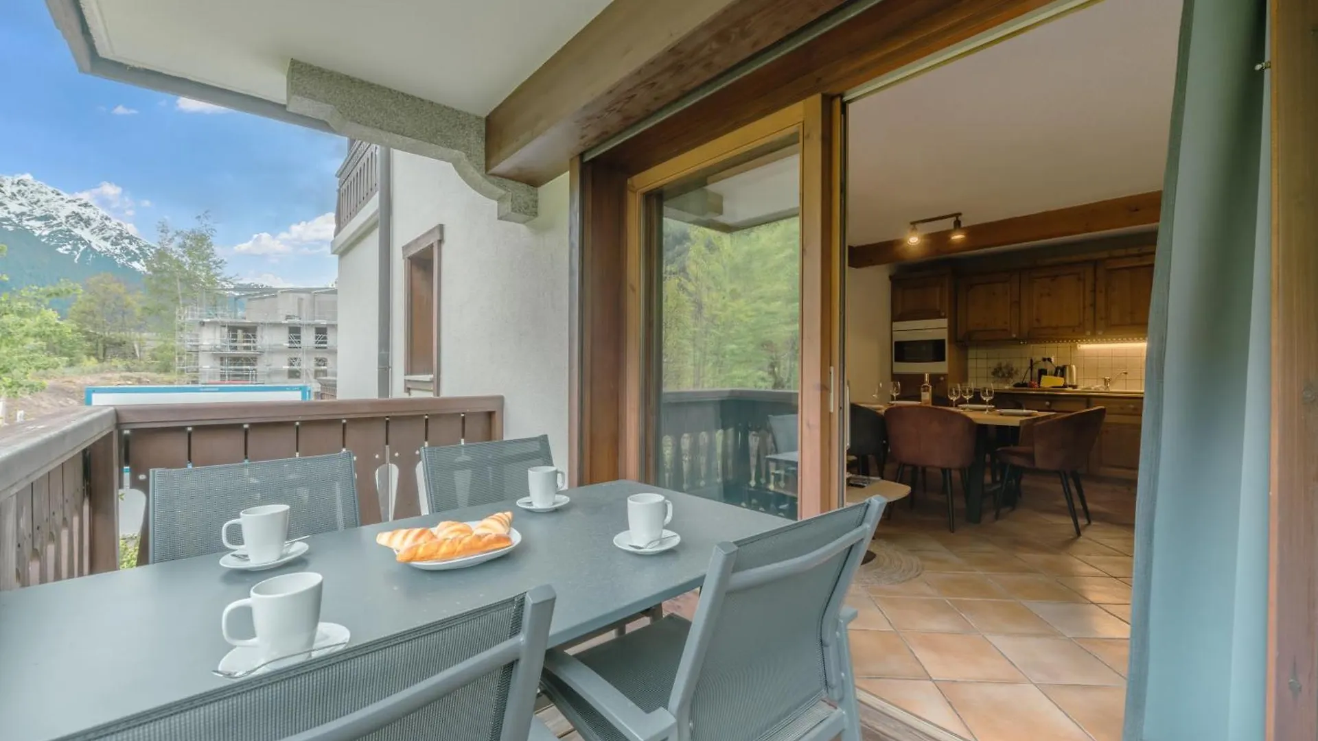 Apartment Le Parc Du Mont Blanc - Happy Rentals Chamonix France